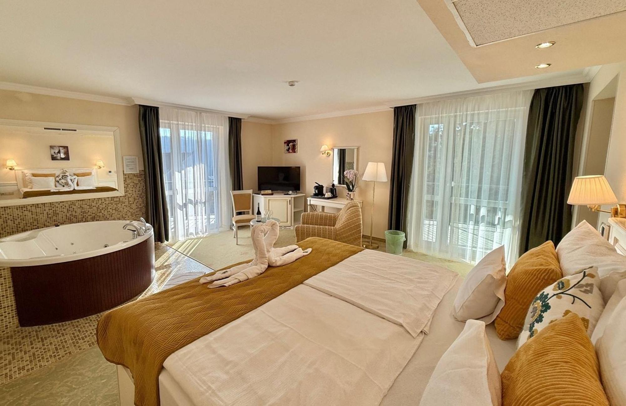 Calimbra Wellness Hotel Superior Miskolc Exterior foto